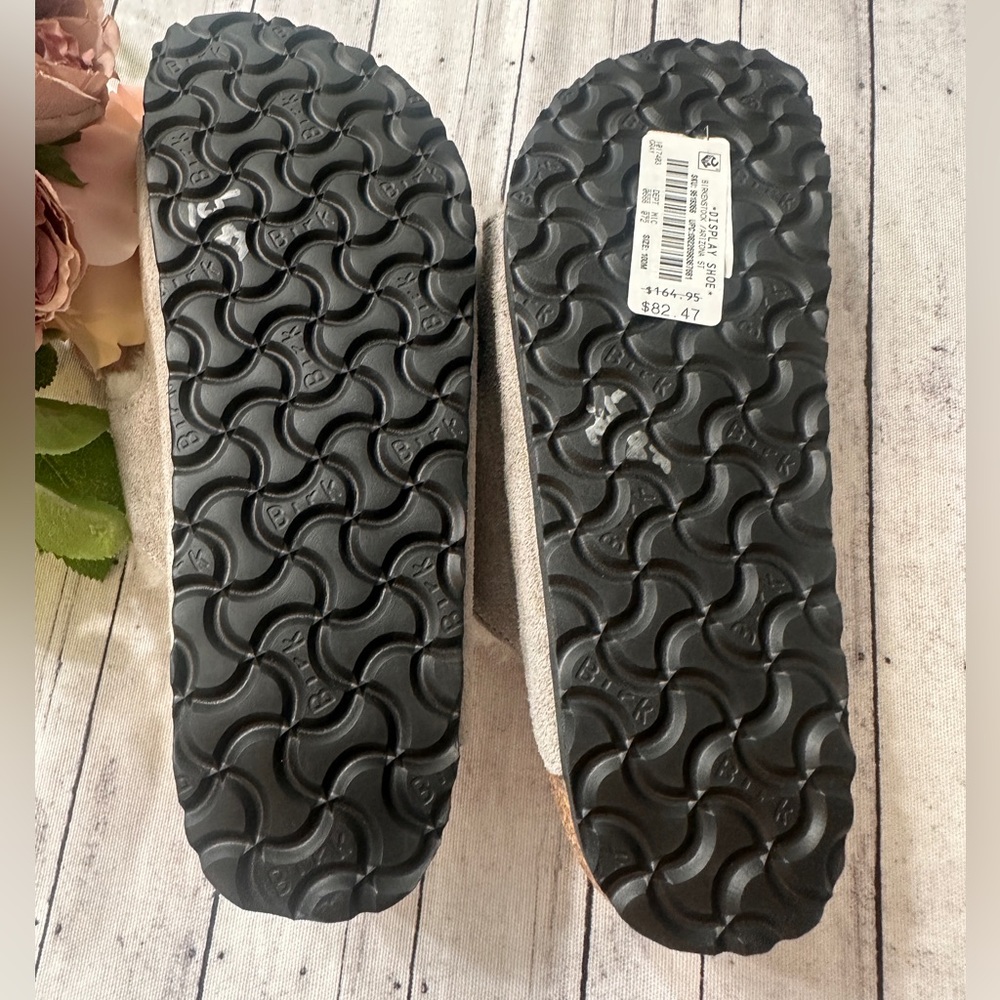 New Birkenstock Arizona Shearling
Suede Leather - Picture 9 of 12